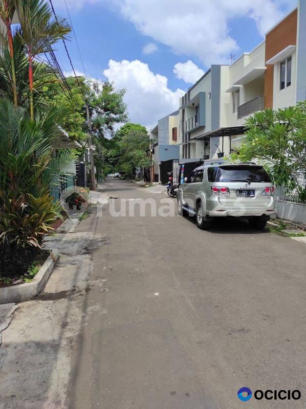 Rumah di Kelapa Nias VIII SHM