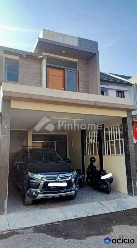 Dijual Rumah Minimalis Modern di Edelweis Townhouse