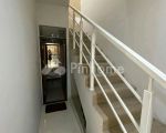 thumbnail-dijual-rumah-minimalis-modern-di-edelweis-townhouse-11