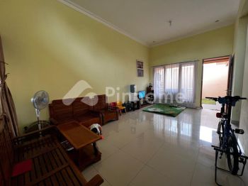 Dijual Rumah Hunian Nyaman di Komplek Puri Cisaranten