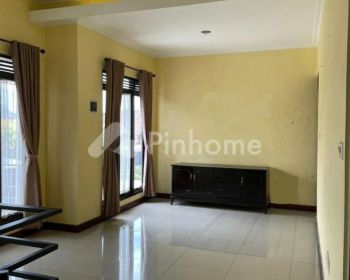 Dijual Rumah Nyaman Semi Furnish di Cluster Elite Jl. Soekarno-Hatta