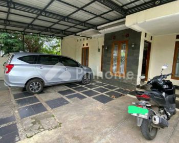 Dijual Rumah Di Lingkungan Nyaman, Cocok Untuk Usaha di Arcamanik