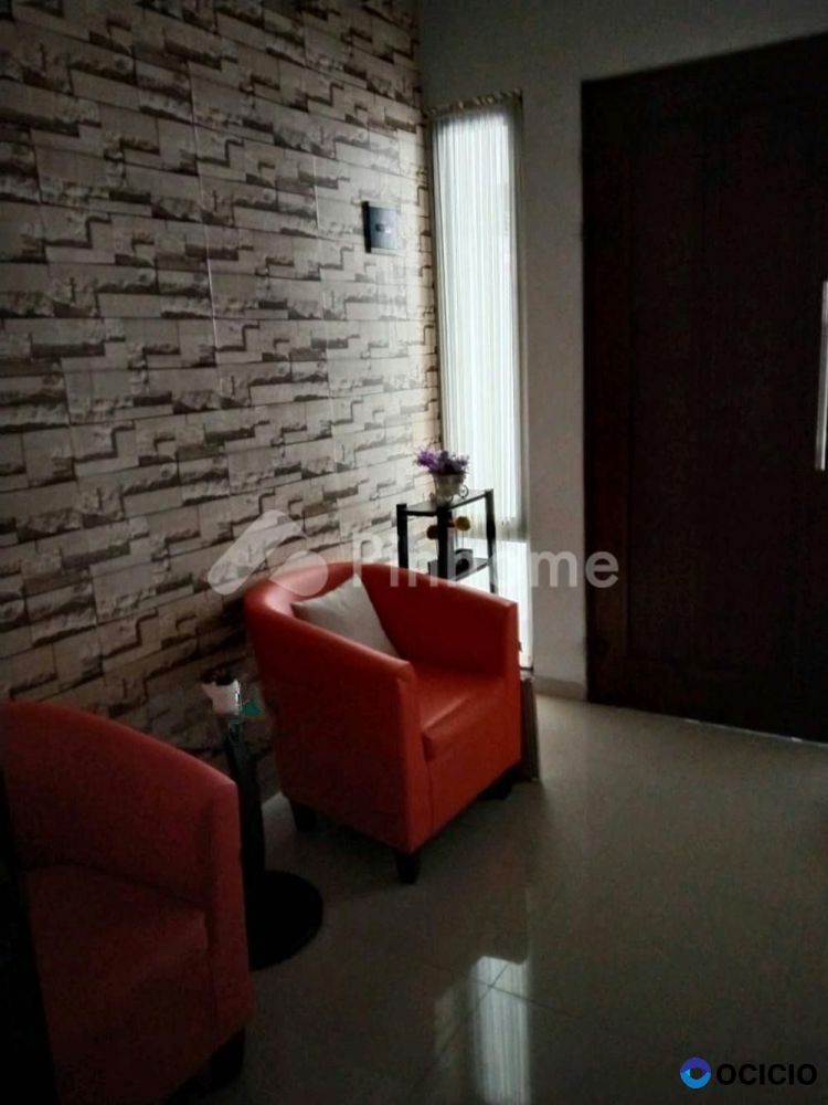 Dijual Rumah Cantik Siap Huni di Komplek Jati Permai