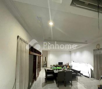 Dijual Rumah Dalam Cluster Favorit di Singgasana Pradana