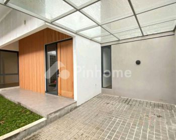 Dijual Rumah Siap Huni Di Lingkungan Asri di Komplek Kopo Permai