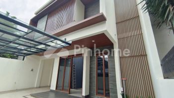 Dijual Rumah Pintar Dengan Fasilitas Modern di Batununggal Estate
