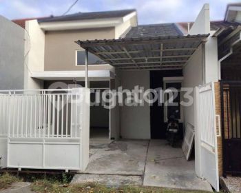 Rumah 1,5 lantai baru renovasi siap huni gununganyar Rungkut Surabaya