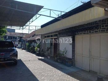 Rumah Tengah Kota Jl. Guntur Belakang Jl. Ahmad Jais Surabaya