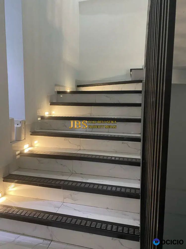 DIJUAL CEPAT BU Rumah Graha Metropolitan Cluster Takapuna Residence