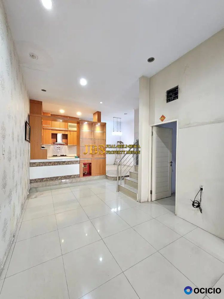 Dijual Villa 2,5 Tingkat Siap Huni di Komplek Denai Avenue - Medan