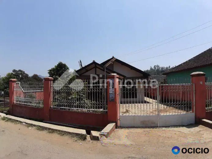 Dijual Rumah 5KT 328m² di Jl Cibodas