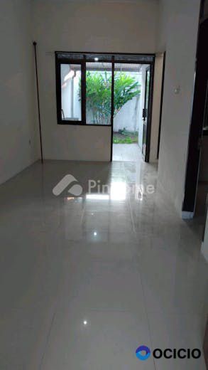 Dijual Rumah Di Lokasi Bagus di Margahayu Raya