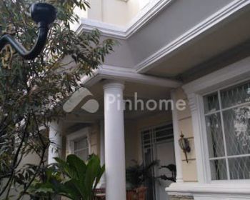 Dijual Rumah Full Furnisheded di Cigadung