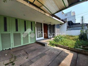 Dijual Rumah Lokasi Bagus di Taman Kopo Indah 3