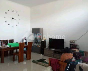 Dijual Rumah Siap Pakai di Komp. Cherry Field