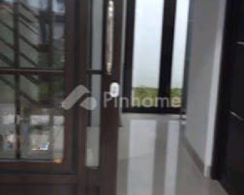 Dijual Rumah Bebas Banjir di Dekat Cicaheum