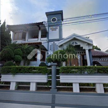 Dijual Rumah Mewah Terawat di Jl. Sarijadi