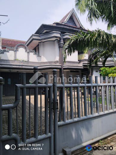 Dijual Rumah Mewah Strategis di Jl. Moch. Toha