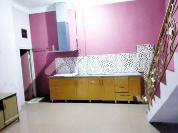 Dijual Rumah Sangat Cocok Untuk Investasi di Perumnas Karawaci . Jl. Imam Bonjol