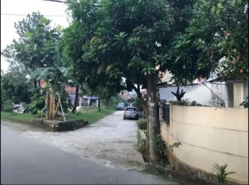 Rumah samping Sumarecon Serpong Tangerang