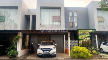 DIJUAL RUMAH SEMI FURNISHED SIAP HUNI EKLUSIVE DI CIPAYUNG JAKARTA TIMUR
