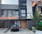 thumbnail-jual-rumah-siap-huni-dalam-cluster-di-suvana-sutera-0