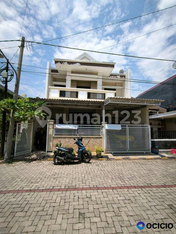 Rumah MURAH BANGET FURNISH di Sukolilo park regency 2 Lantai