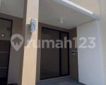 thumbnail-rumah-baru-di-rewwin-siap-huni-elegant-minimalis-modern-2-lantai-0