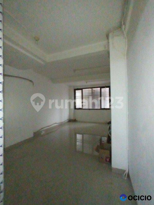 Cepat Ruko 4 Lantai Siap Huni Strategis Raya Kedungdoro Surabaya