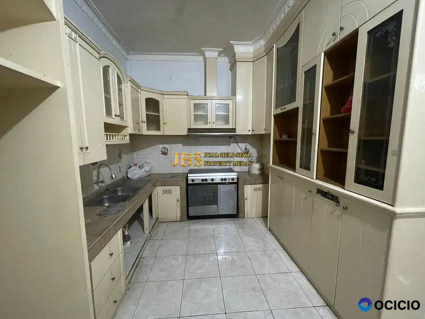 Dijual/Disewakan Villa di Komplek Cemara Asri Jalan Pisang - Medan