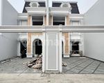 thumbnail-dijual-rumah-american-classic-di-jagakarsa-raya-jakarta-selatan-0