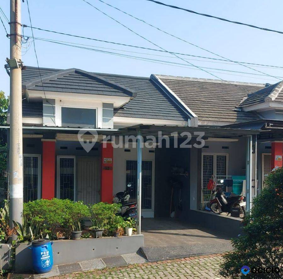 Dijual Rumah Semi Furnish Dekat Stasiun Depok Baru