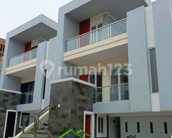 Rumah 3 lantai di Krukut Raya Limo Depok