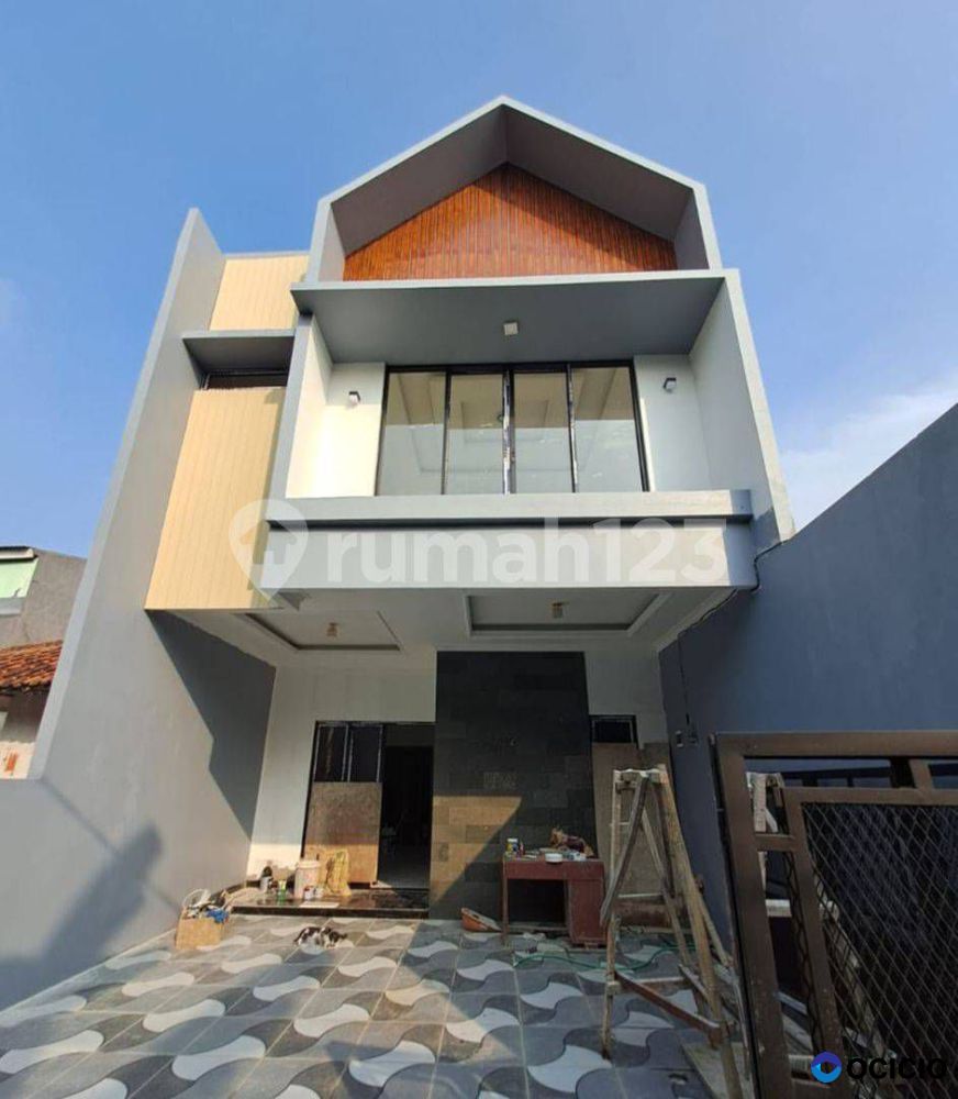 Dijual Rumah 2.5 Lantai Sip Huni Di Tanah Baru Beji Depok