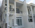 thumbnail-dijual-rumah-classic-modern-di-cipedak-jagakarsa-0