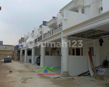 Dijual Rumah 3 Lantai Dekat Toll Birgif Jagakarsa