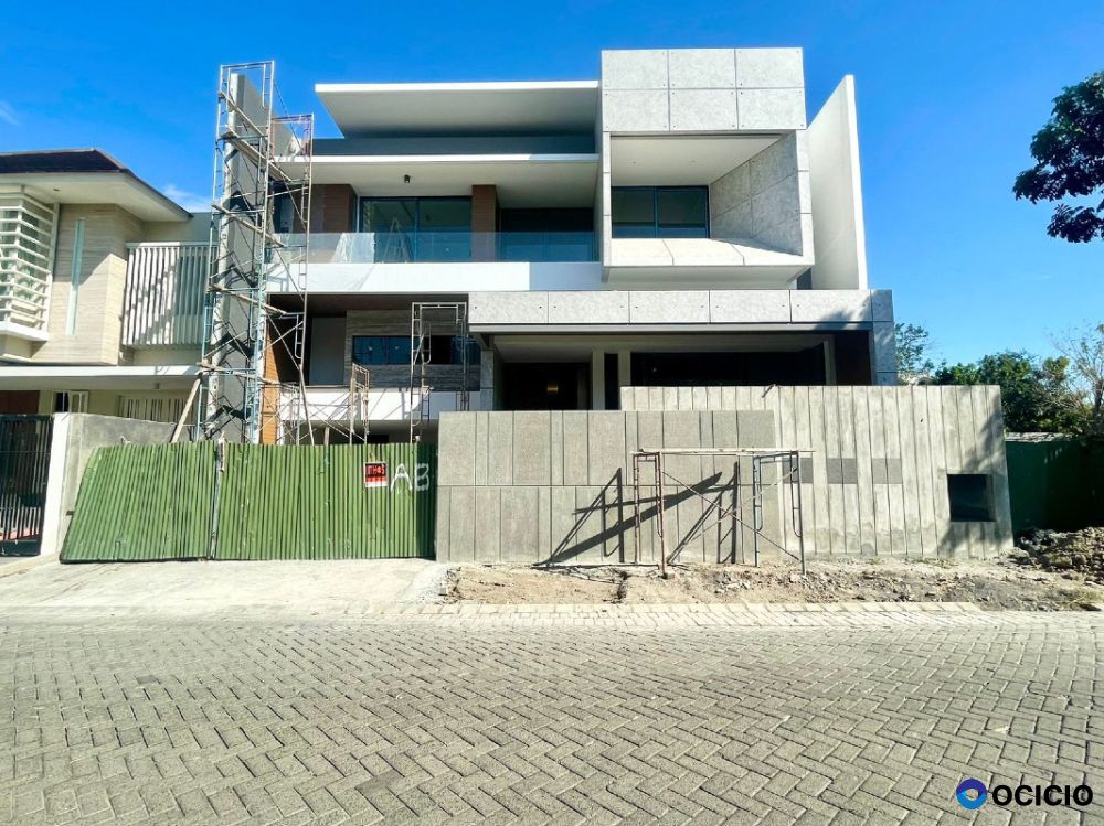 Dijual Rumah Pakuwon Indah Imperial Golf Surabaya