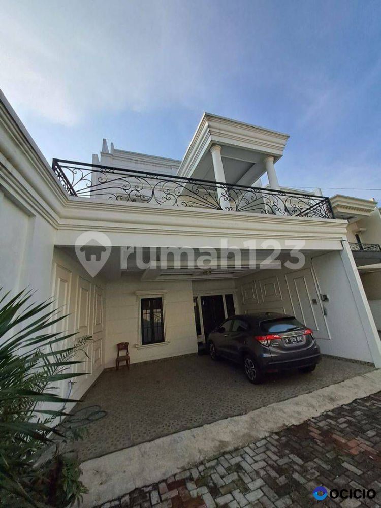 Dijual Rumah American Classic Dekat Toll Andara Jagakarsa