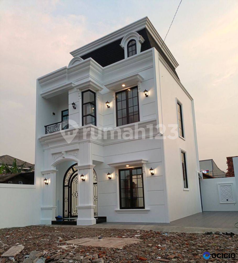 Dijual Rumah American Clasic Nempel di Jagakarsa