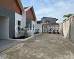 thumbnail-rumah-secandinavian-dekat-toll-kukusan-beji-depok-8