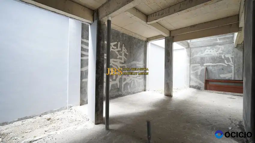 Dijual Villa 3,5 Tingkat di Komplek Givency One Type Channel - Medan