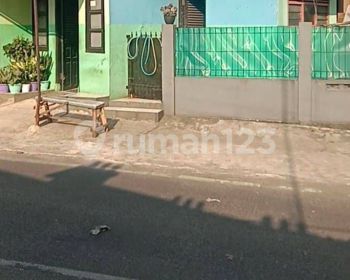 Rumah Dan Kios pinggir jalan Utama Rumah