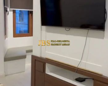 Dijual Villa 2,5 Tingkat Siap Huni di Komplek Graha Metropolitan
