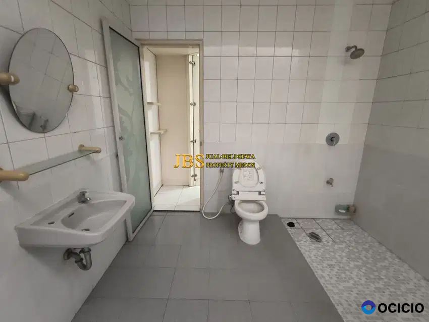 Dijual Villa Siap Huni di Komplek Cemara Asri Jalan Merbau - Merbau