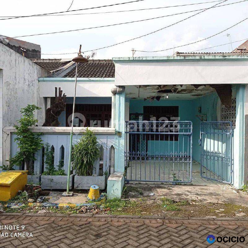 Rumah Surabaya Selatan Jl. Kutisari Indah Barat Surabaya