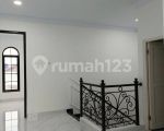 thumbnail-dijual-rumah-modern-clasic-di-lenteng-agung-7