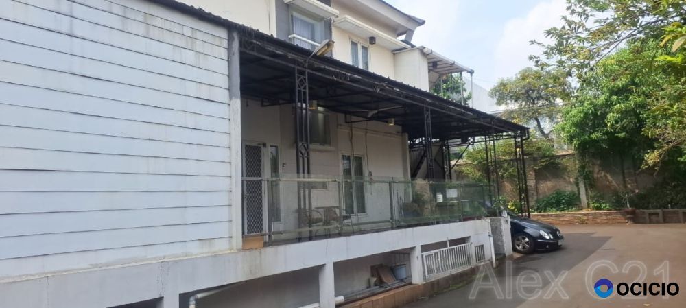 Dijual Rumah Komplek Hoek 2 Lantai ditambah 1 Ruangan Kantor Terpisah