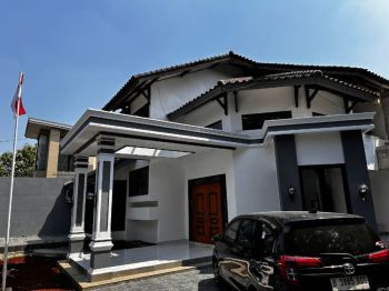 rumah mewah siap huni di komplek elite Palem Kartika jakarta Timur