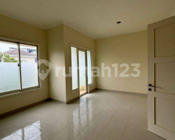 Disewa Rumah Nyaman Siap Huni Dan Bagus di Cluster Chrysocolla, Phg, Gading Crys