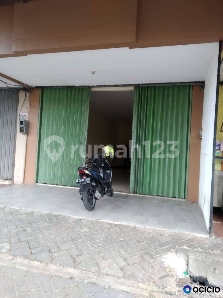 Disewa Ruko Rame Kawasan Kuliner Ruko Odessa, Gading Serpong, Tangsel
